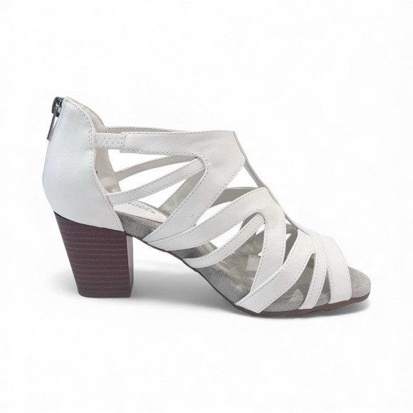 Easy Street Amaze Strappy Block Heel Sandals Back Zip White 7.5 Wide NEW - Picture 9 of 16